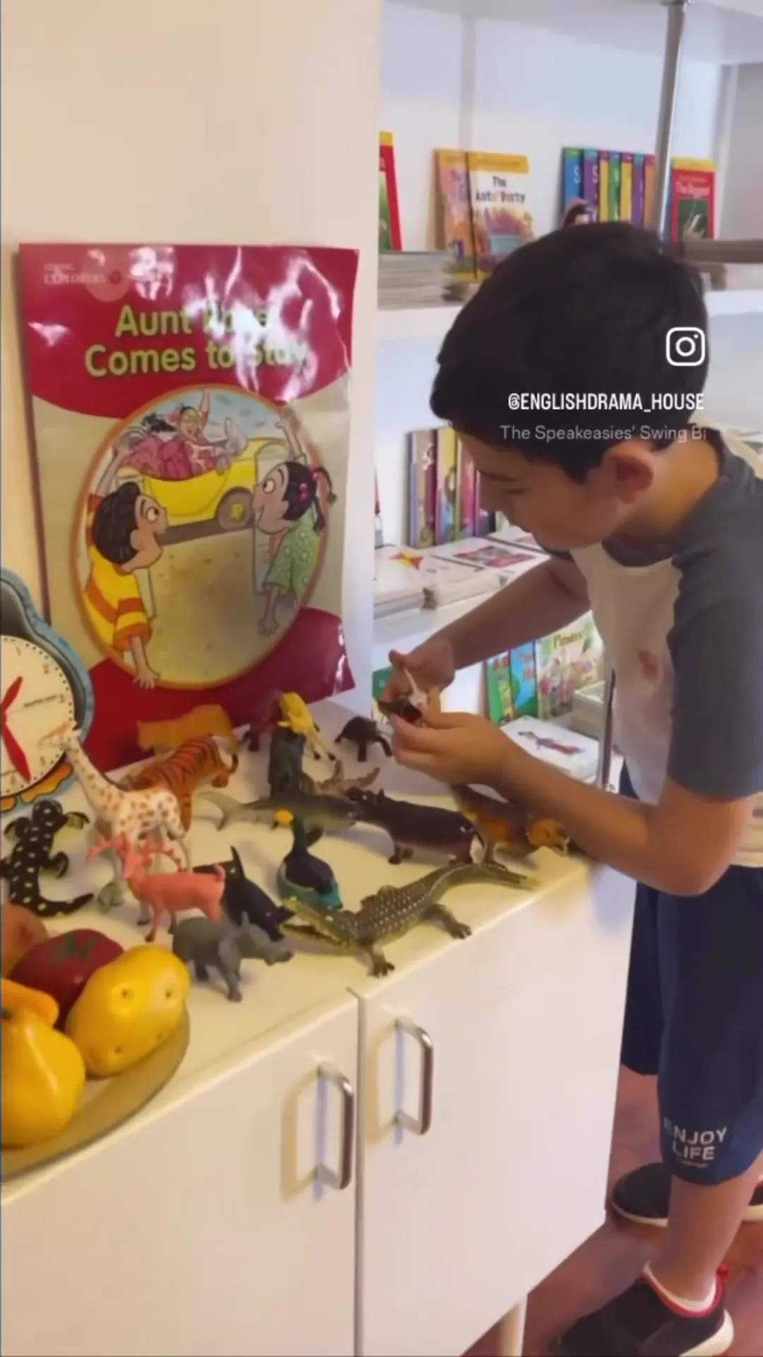 Miniklerle İngilizce Şarkı ve Oyun